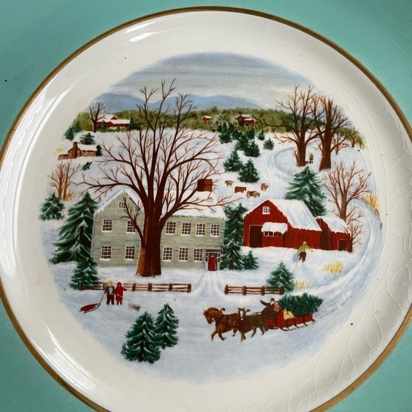 Avon Wedgewood Christmas Collectible Plates Series 1973 - Picture 1 of 4